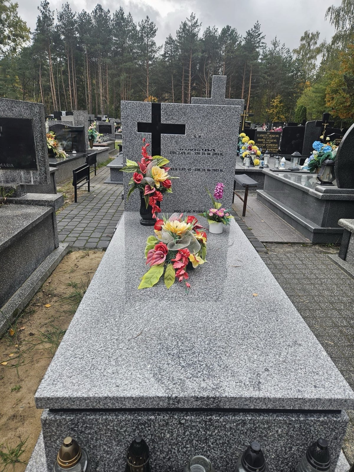 Nagrobki - 011cb6a6 dfa6 48ad ad9a 70776718d294 