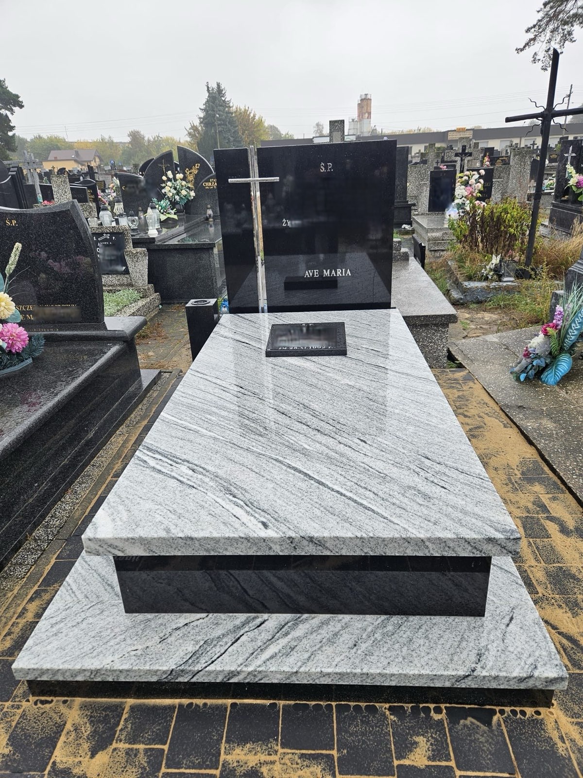 Nagrobki - bf4f4dec 94f3 42af 8637 5fae66f0e569 