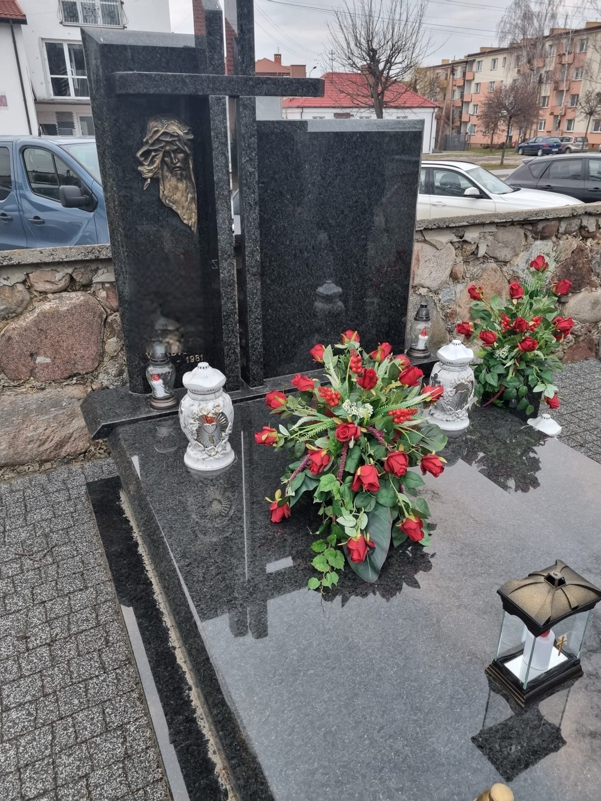 Nagrobki - d5be8956 c025 4e60 a229 c4905f8bf78f 