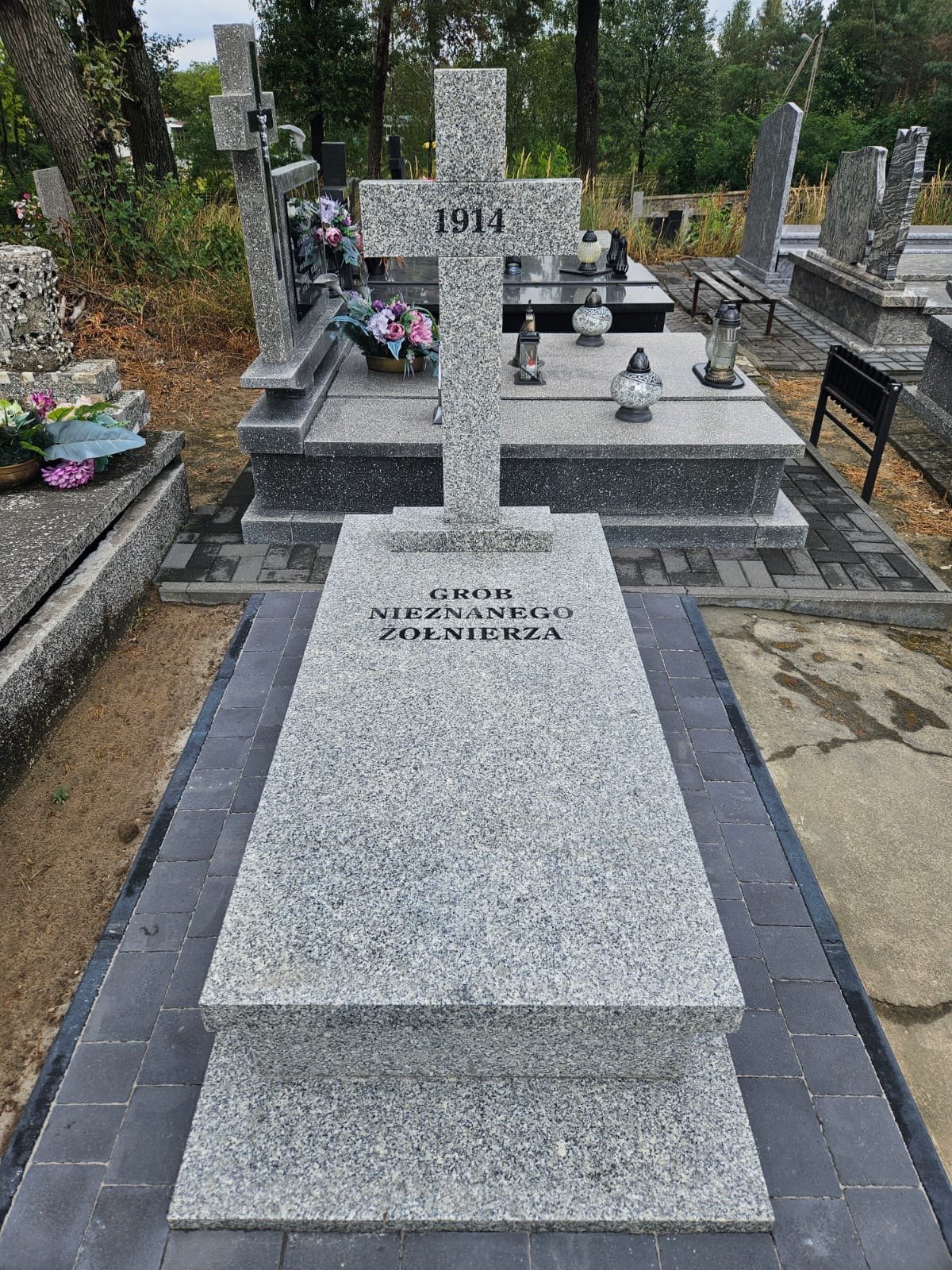 Nagrobki - f6c16e1f 90b1 4e9b 8f49 9376831f3c00 